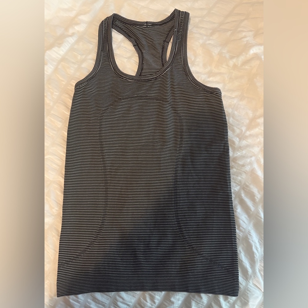 Lululemon swiftly tech! Size 4